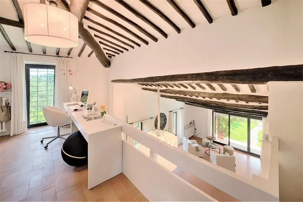 Villa in Castellina w. Pool, Garden & Winery