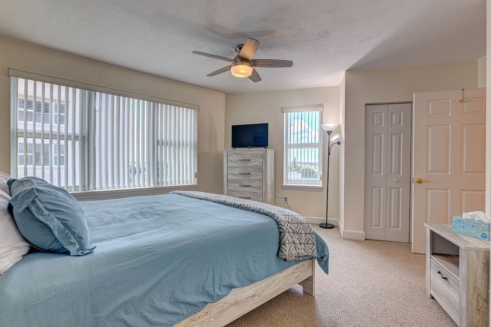Daytona Dimucci Twin Towers 404-ocean Oasis