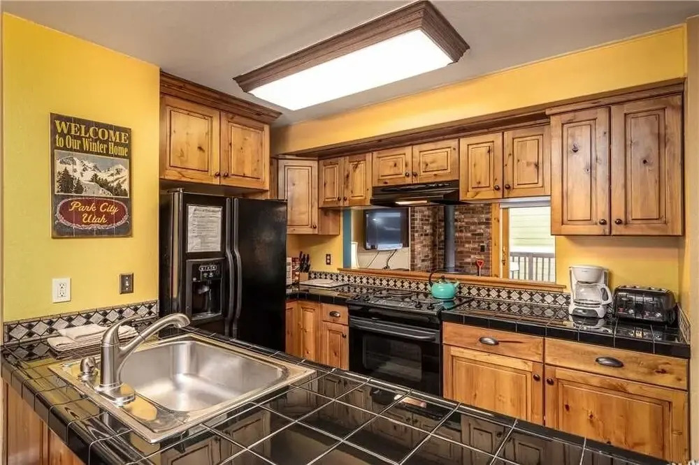 14th Street Townhomes #2 3 Bedroom Condo