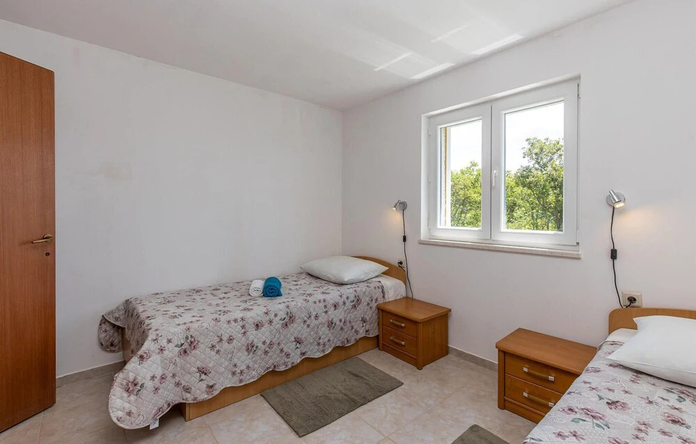 Pet Friendly Home In Smrika