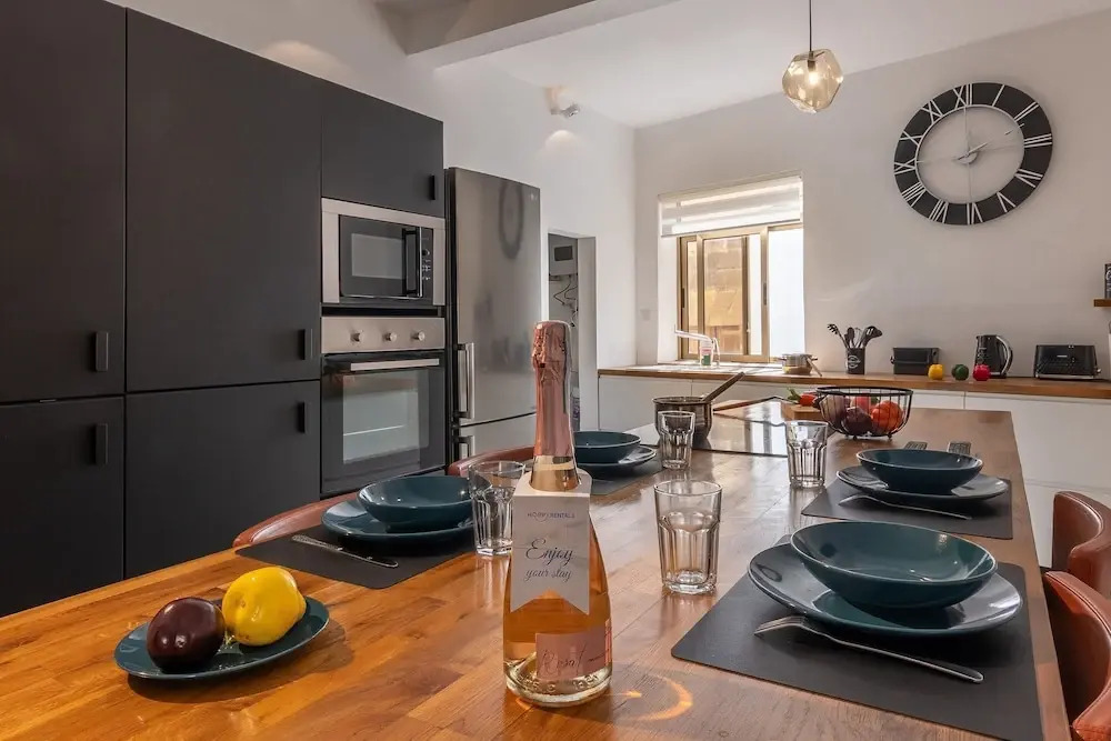 Magnificent Sea View Penthouse Cospicua