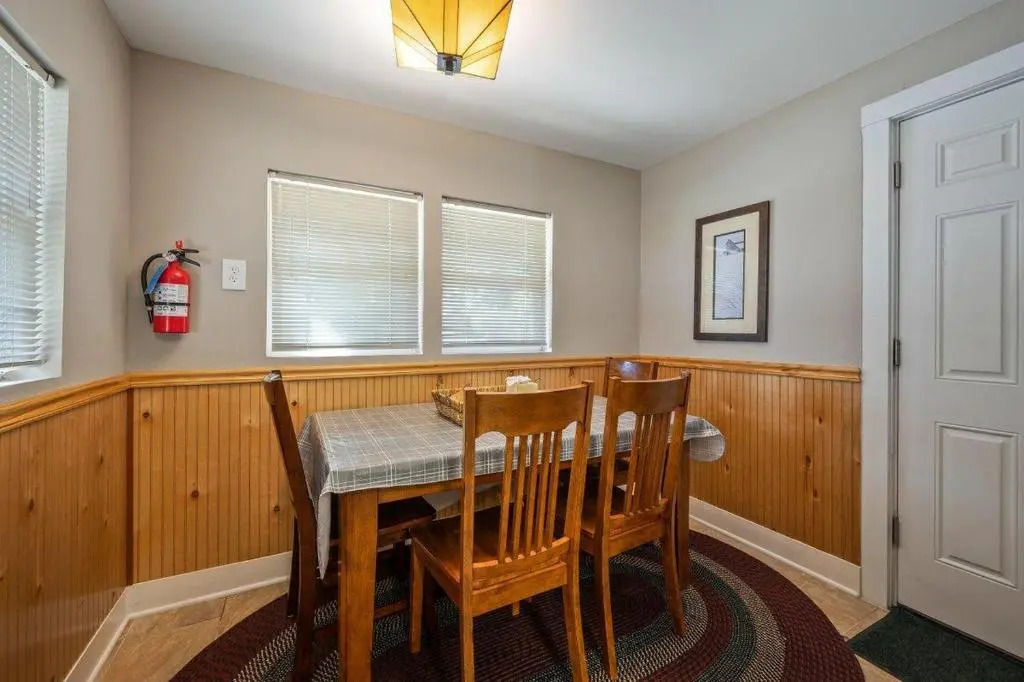 Cozy Green Cottage Coeur d Alene ID