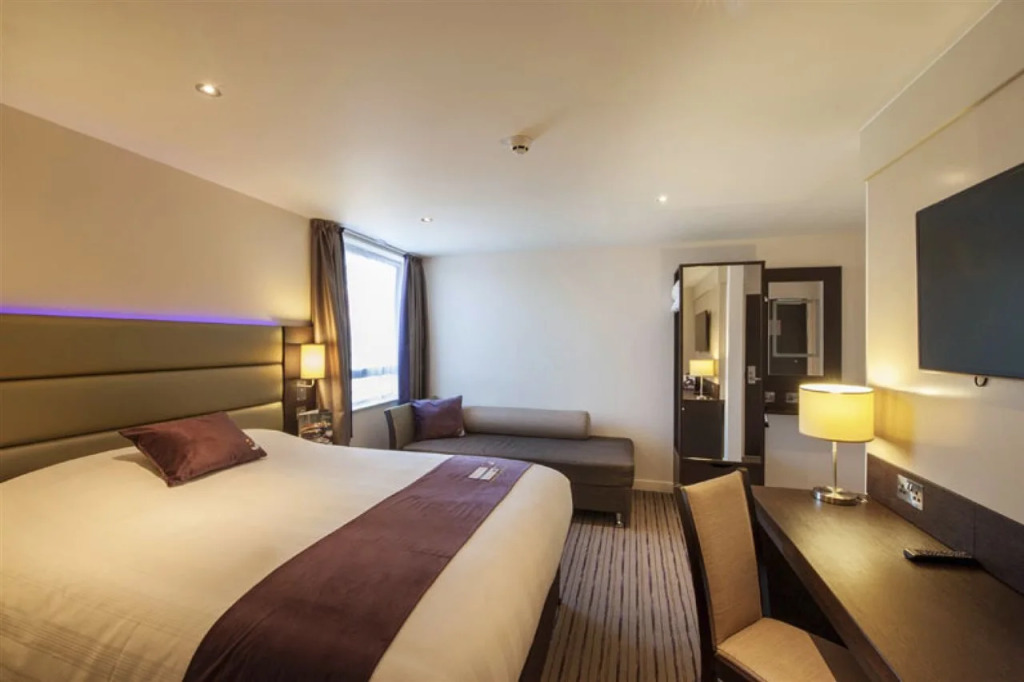 Отель Premier Inn London Holborn
