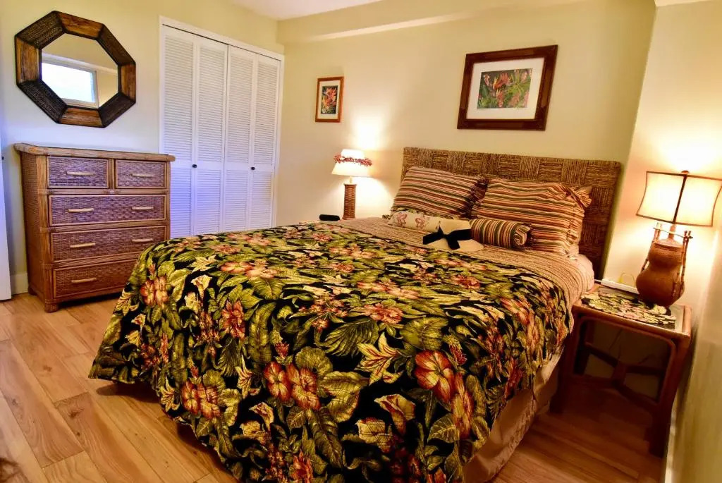 Jennys Pineapple Cottage