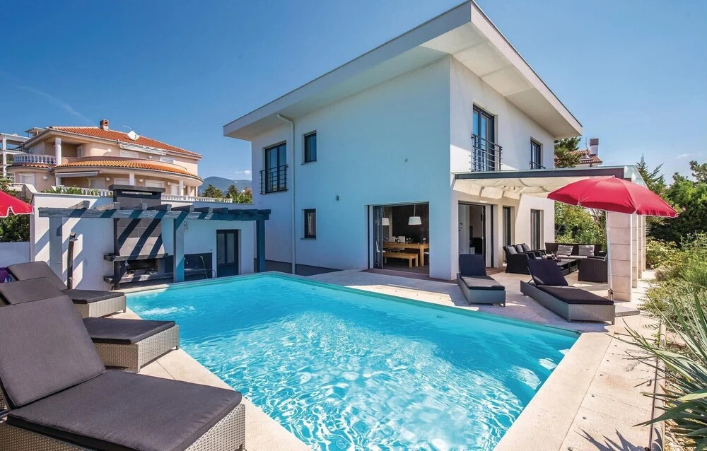Cozy Home In Crikvenica With Sauna