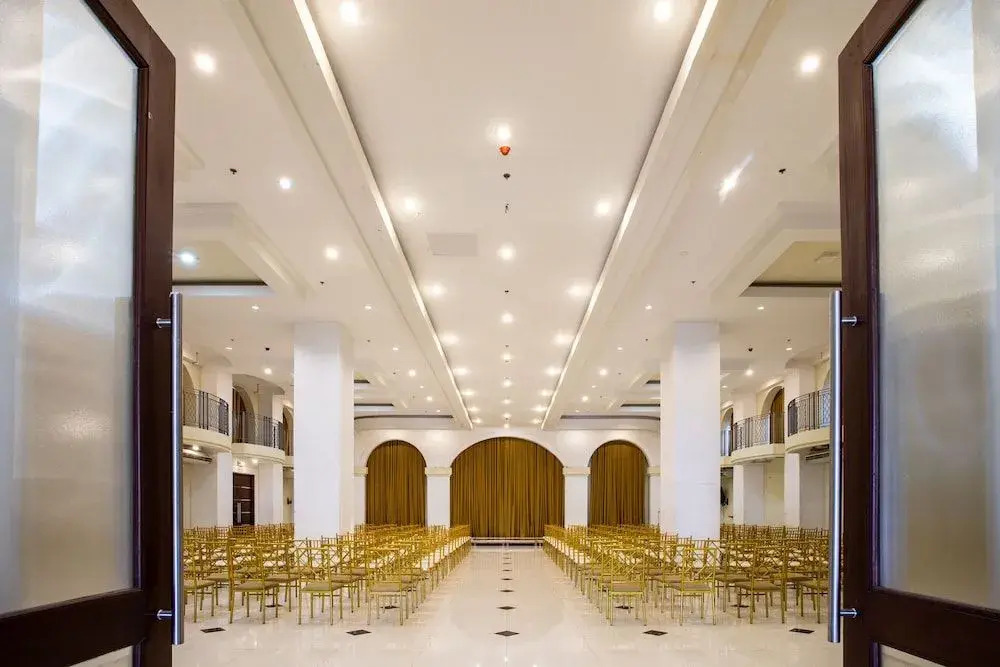 Capital O 460 World Palace Hotel