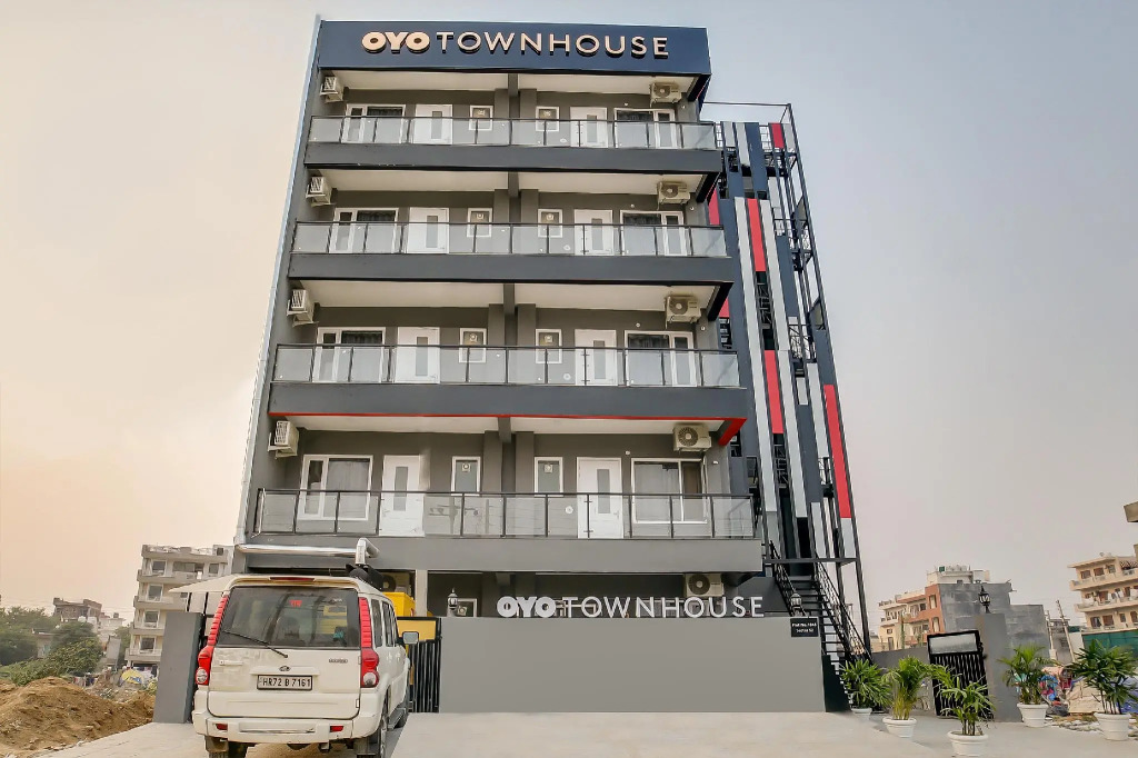 Oyo Townhouse 222 Sec 52, Gurgaon