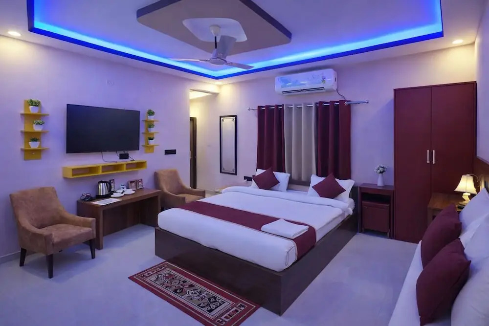 Pavitram Hotel & Banquet