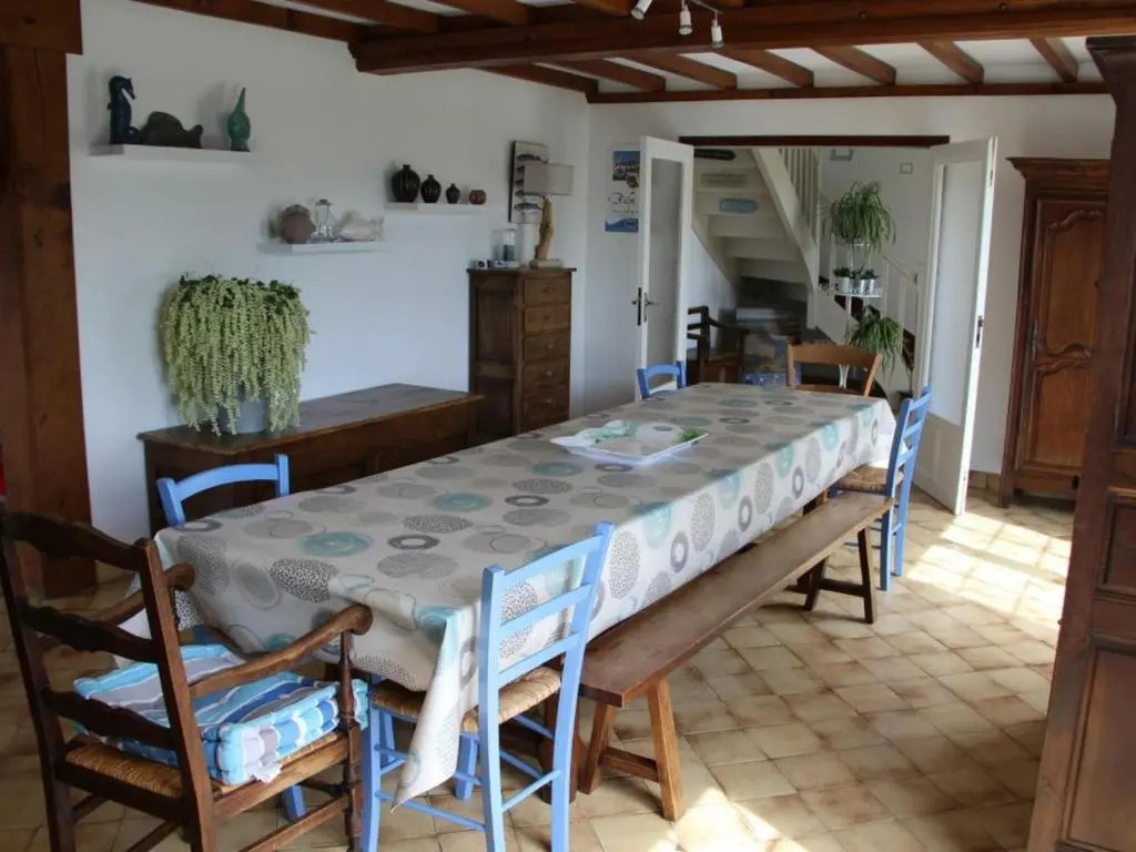 Gîte Bricqueville-sur-Mer, 6 pièces, 11 personnes - FR-1-362-403