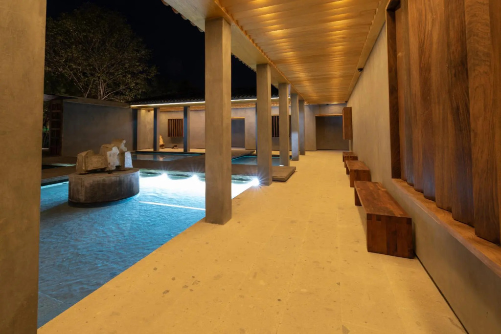 Uvence Garden Hotel