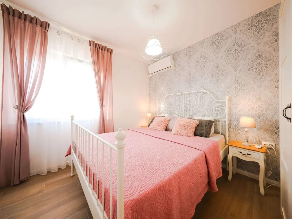 Villa in Pridraga With Pool and Five Person
