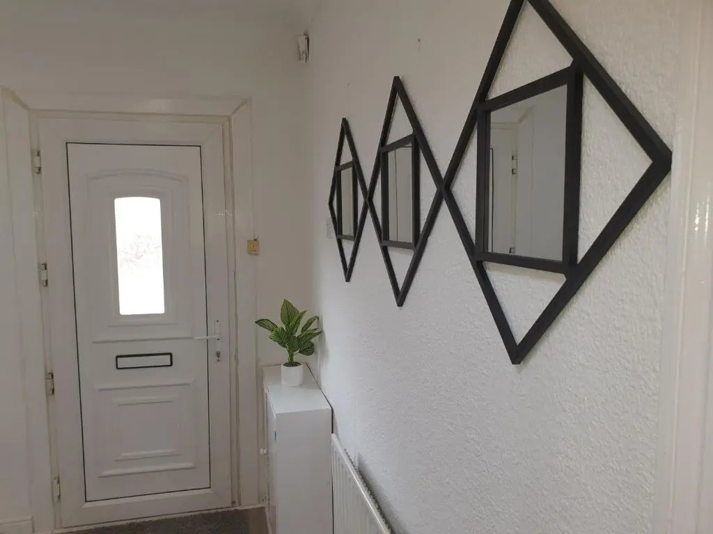 4 Bed House with Parking and WIFI Near Alexander Stadium - Suitable for Long Contractor Stays