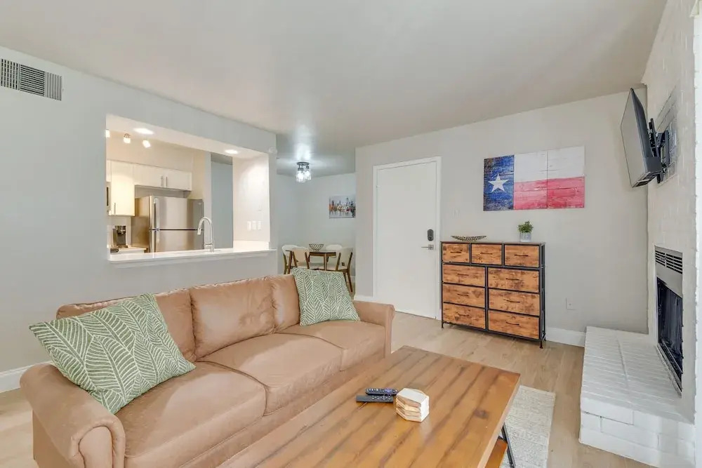 Near Stadiums: Grand Prairie Apt w/ Pool Access