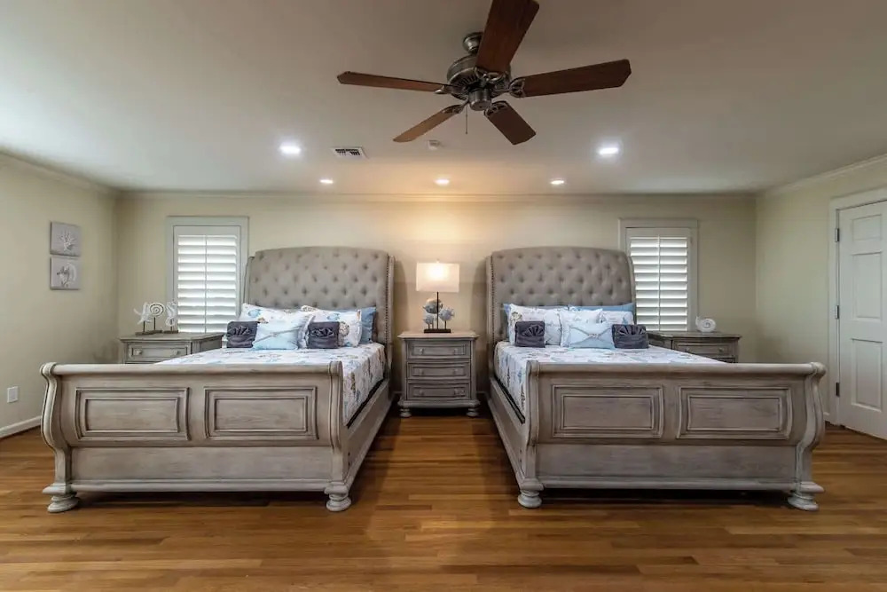 Ocean Drive Grand Estate Sleeps 54 Pool