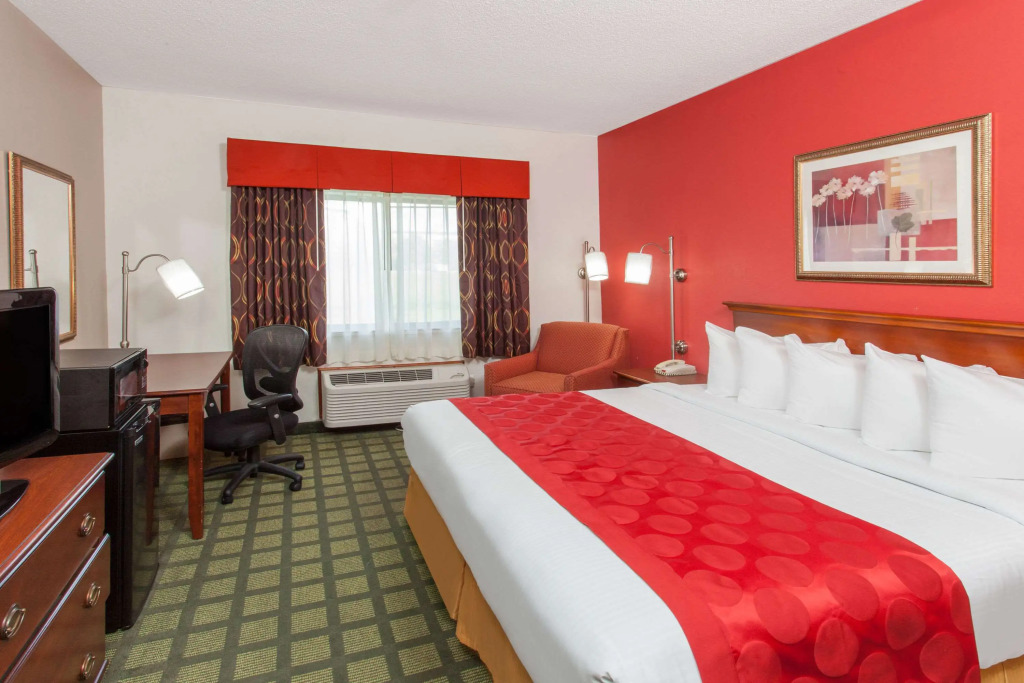 Baymont by Wyndham Decatur IL North