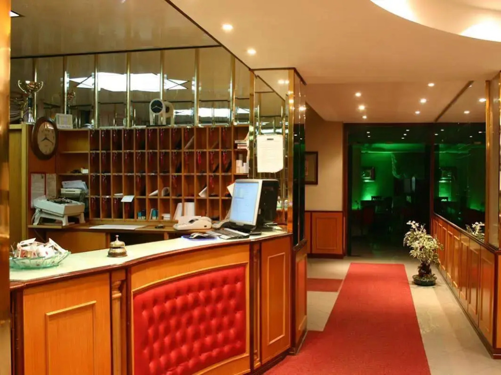 Hotel Luxor