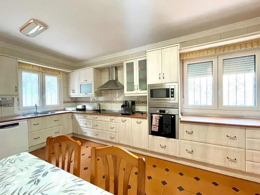Villa in Roquetas near Beach & Pool