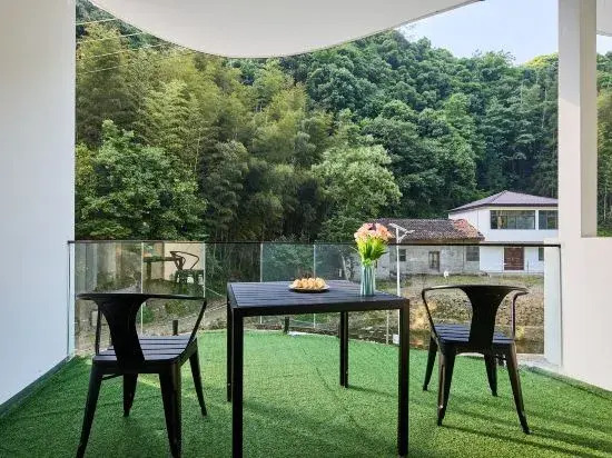 Jing County is a bed and breakfast