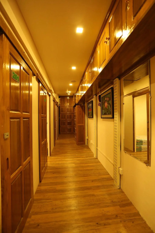 Hostel H Way