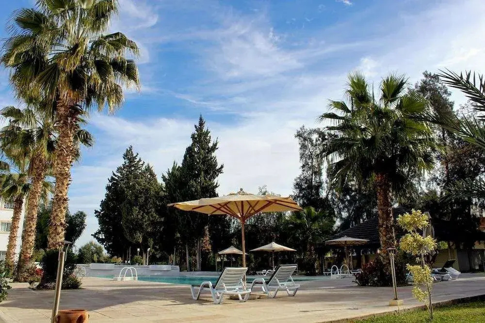 Sarra Hotel