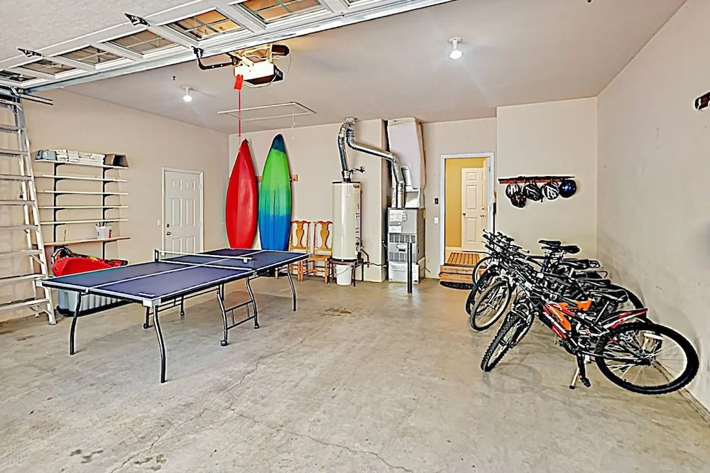New Listing! Spacious Sunriver Haven W/ Hot Tub 3 Bedroom Home