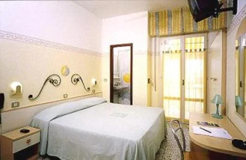 Hotel Holiday