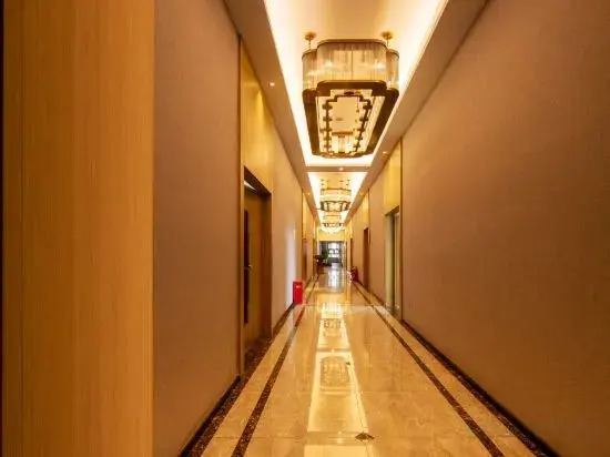 Jintian Hotel (Qionglai Dingsheng Times Plaza)