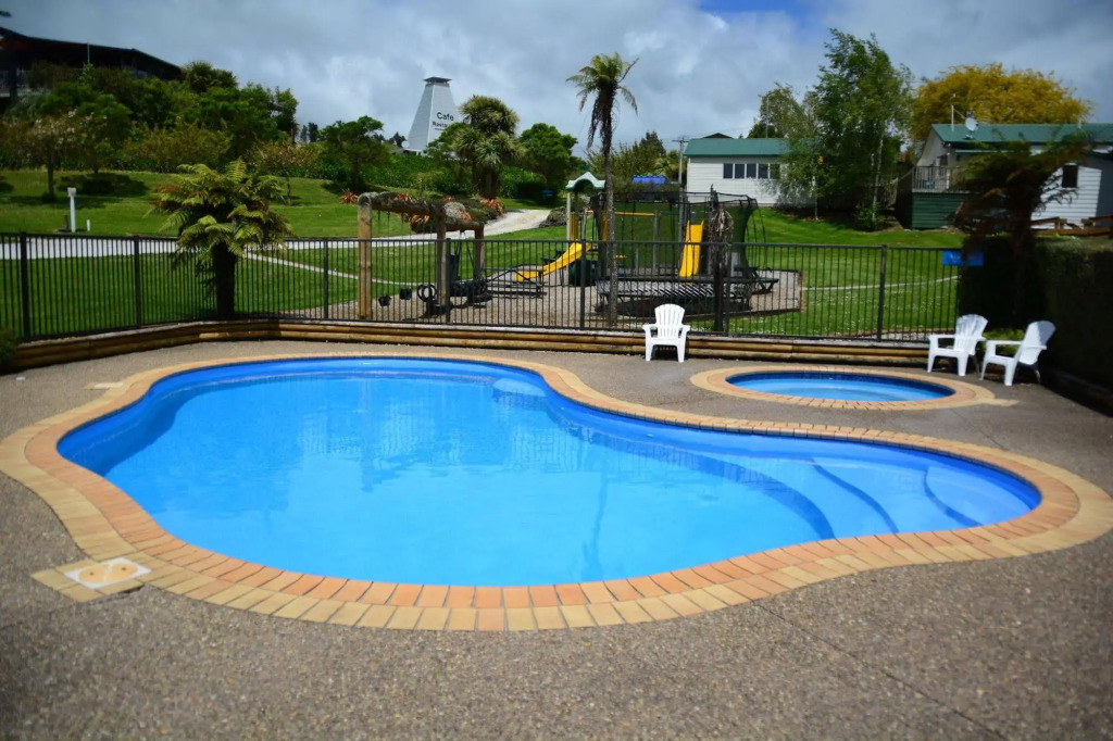 Waitomo TOP 10 Holiday Park