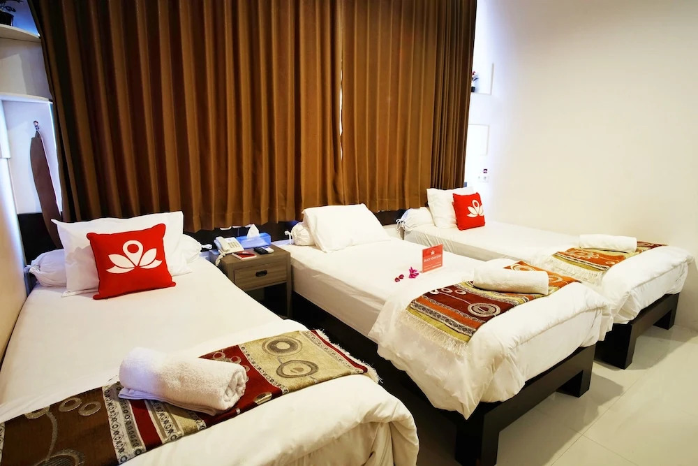 ZEN Rooms Basic Audah Syariah Sutos