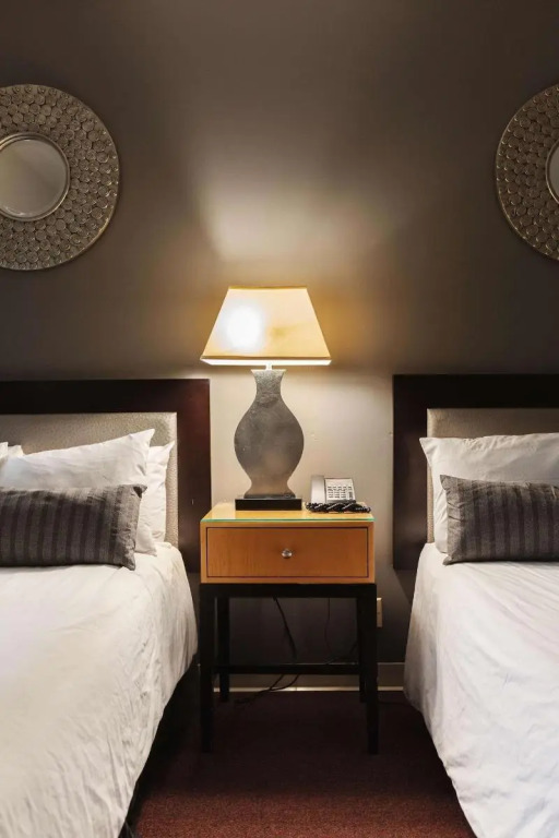 Stamford Suites