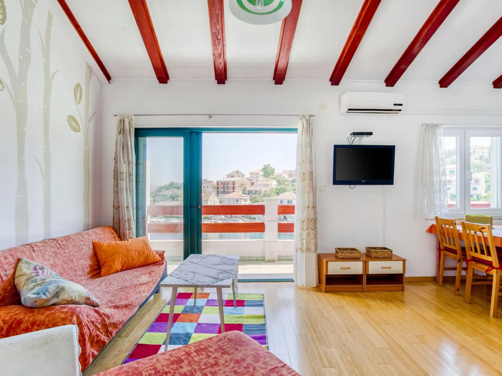 Alluring Apartment in Stomorska near Sea