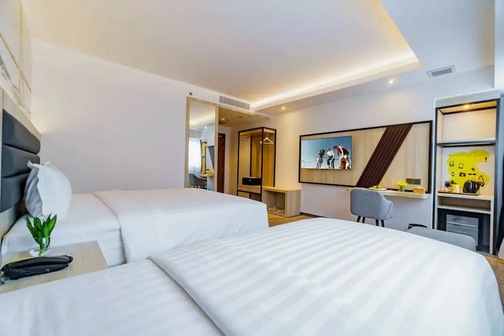 Yello Hotel Harbour Bay