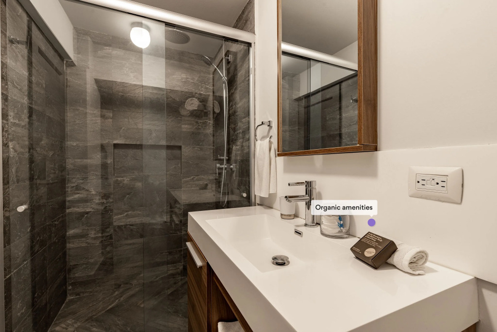 Casai Hi Tech Private 1 br in La Condesa With Terrace