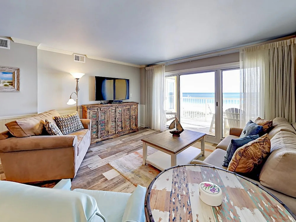 615 W Beach Blvd Condo Unit 3G