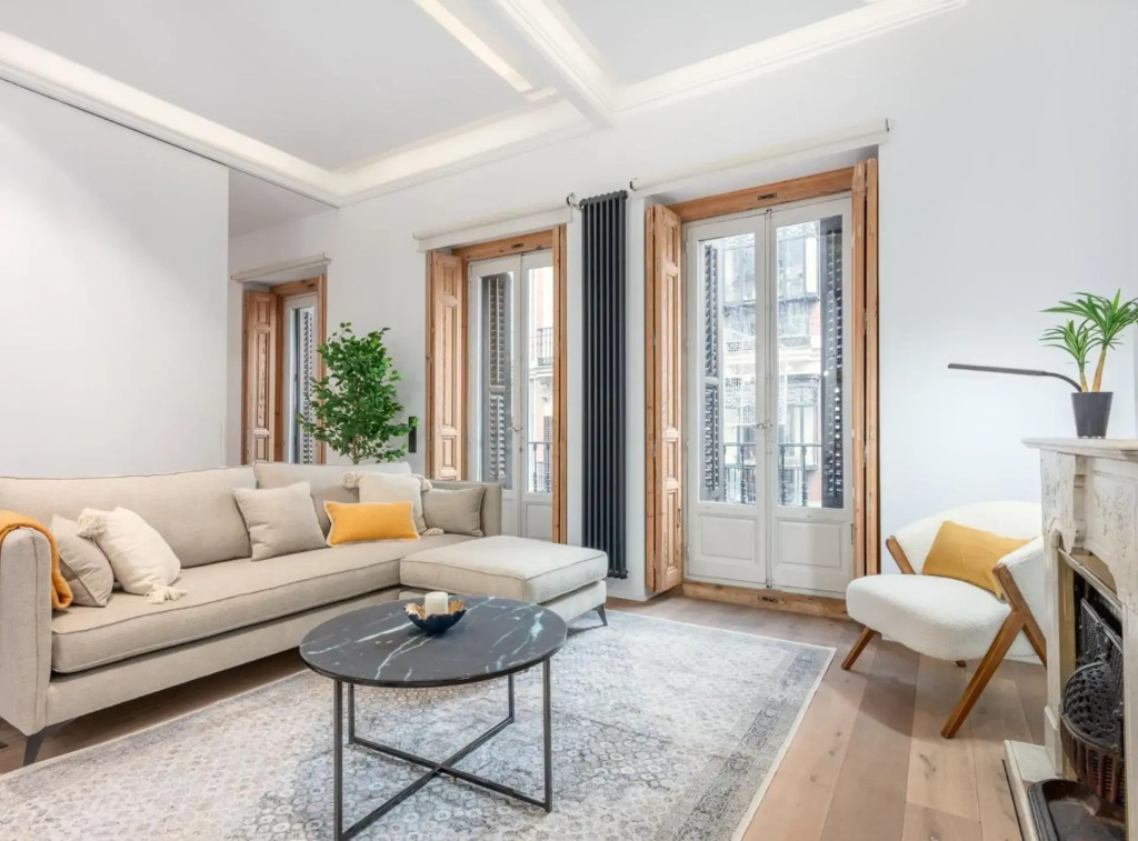 City Center modern apartment for 4 SANTA TERESA II