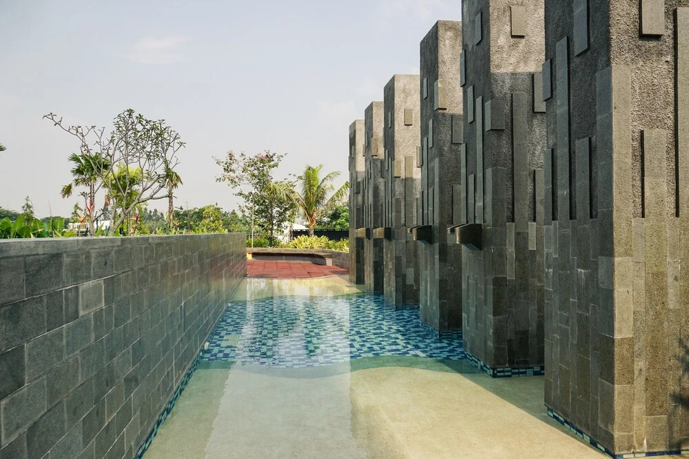 Modern 2BR Apartment at Citra Lake Suites