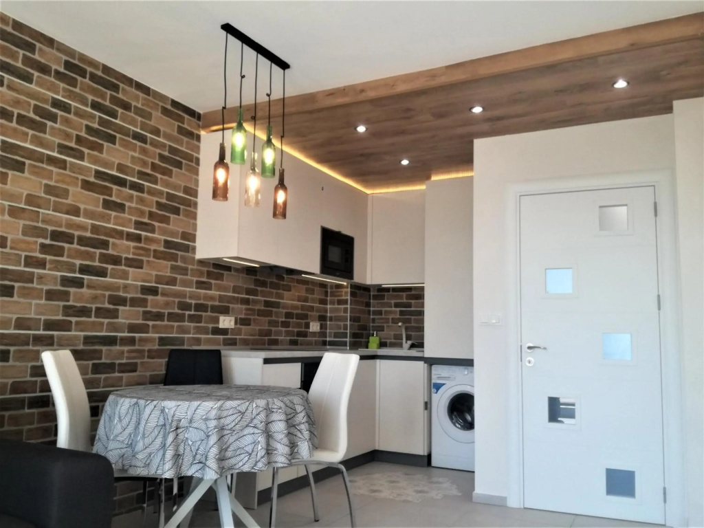 Cloud 6 -Top Center,360° view,Free private parking
