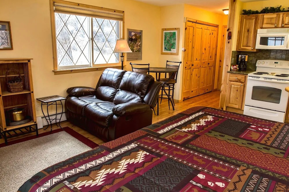 Fawn Valley Inn: 235