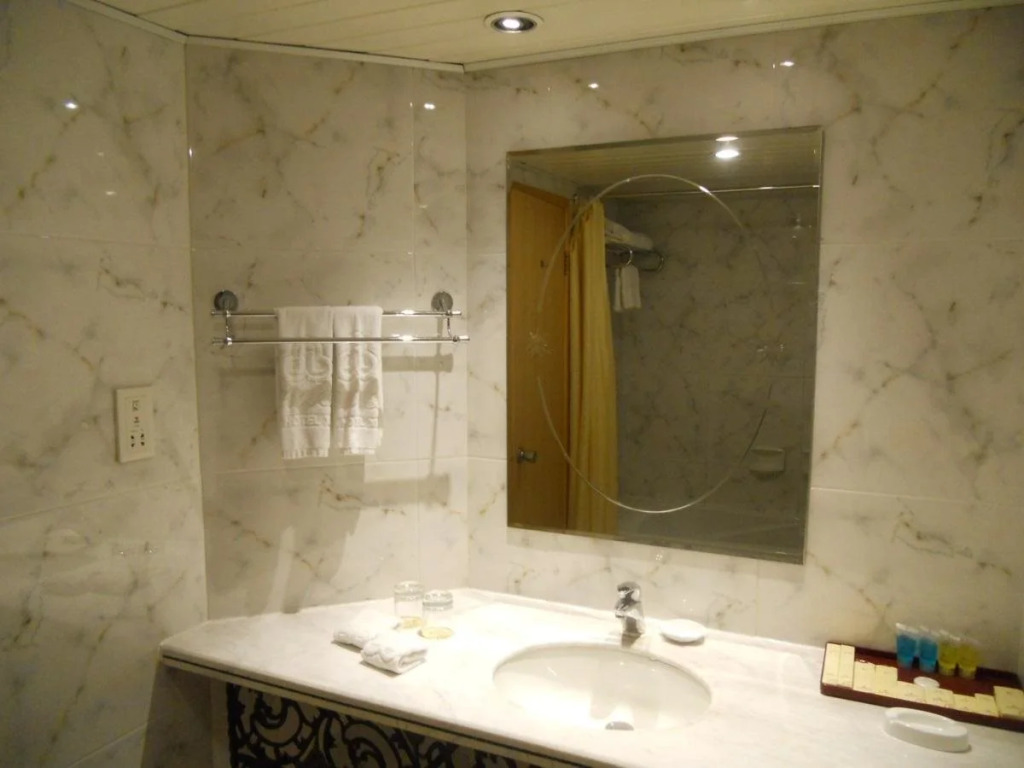 Jingzhuan Yihao Hotel