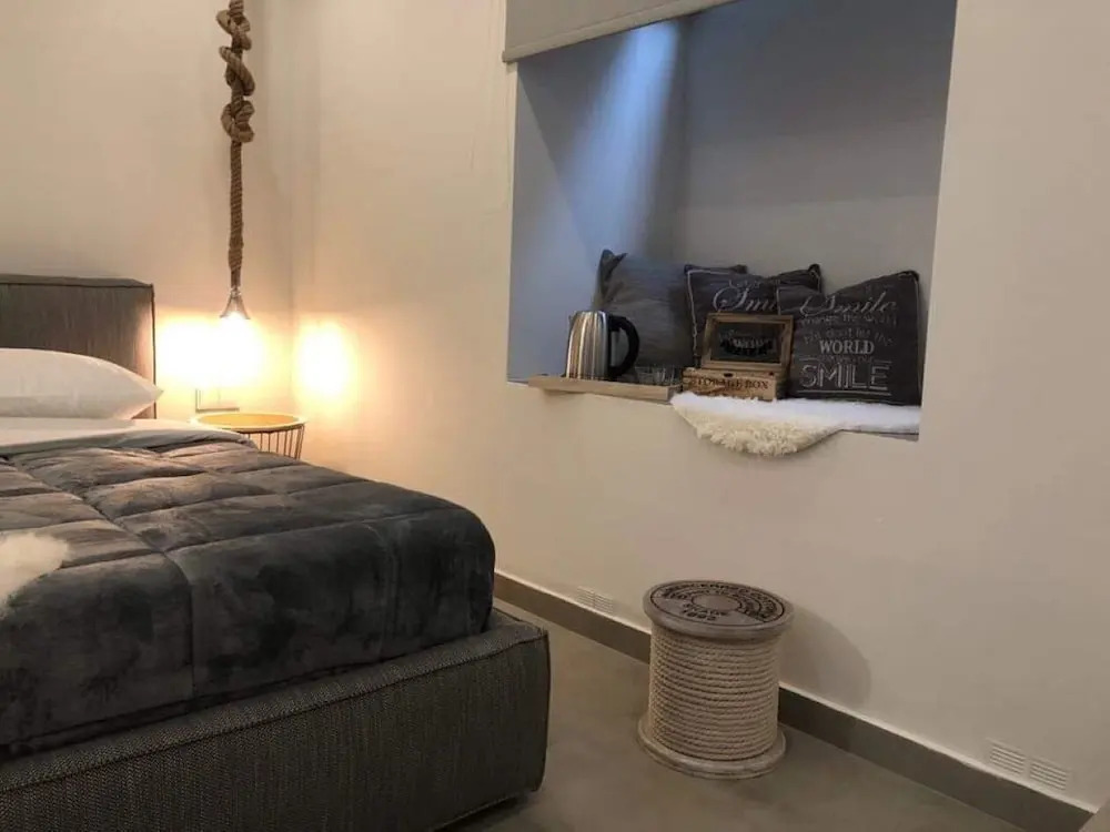 Kolonaki Semi Underground Loft