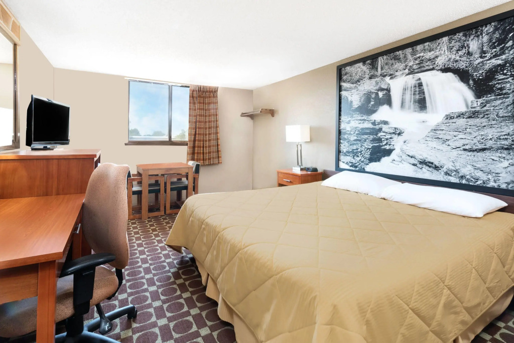 Super 8 by Wyndham Miles City