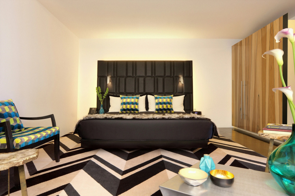 Adelphi Hotel