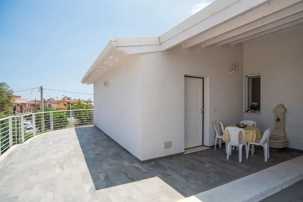 Holiday Villa White