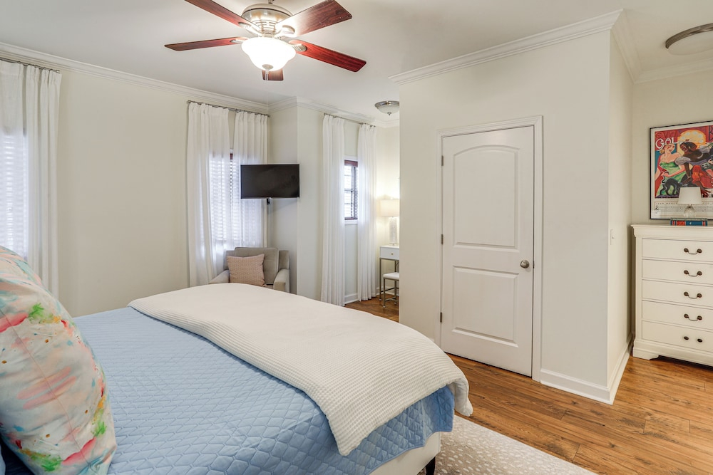 Walk to Ole Miss! Hilltop Oxford Home w/ Patio