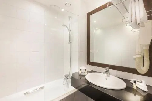 Elysees Apartments