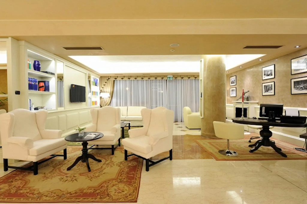 Hotel Roxy Plaza