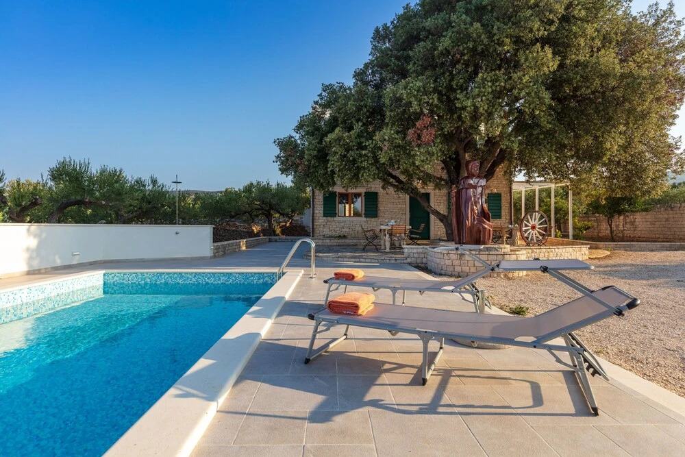 Villa Dubrava - Heated Pool & Olive Grove Retreat I Brač Island