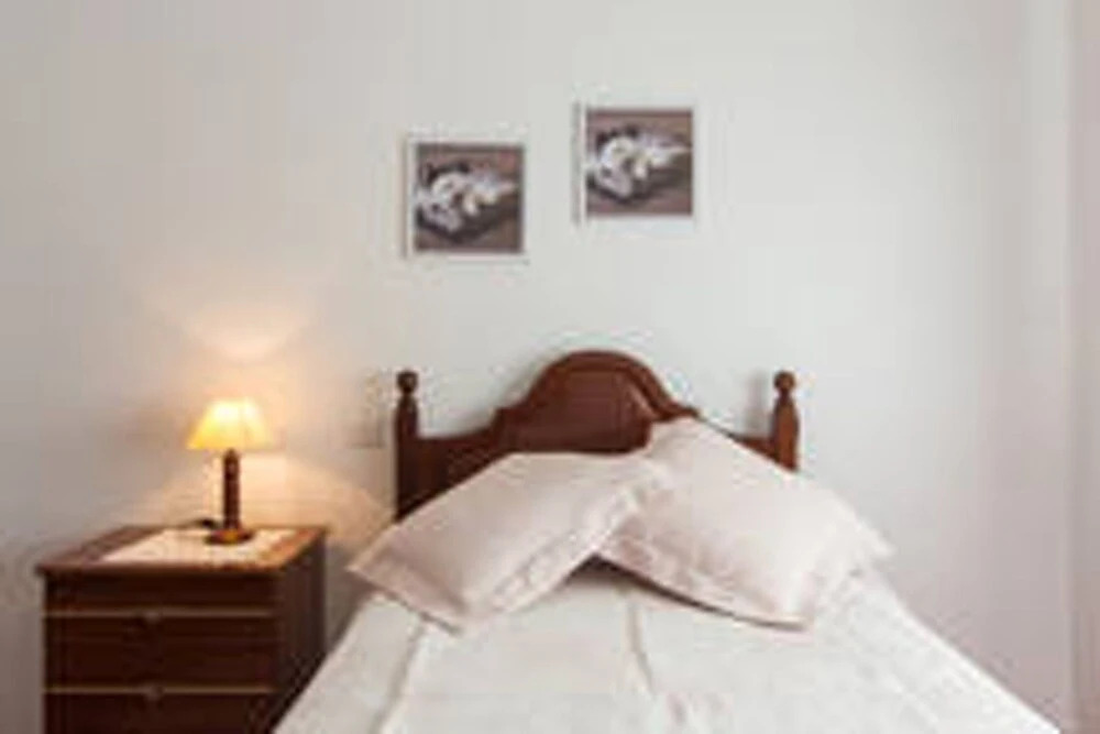 House With 3 Bedrooms in São Bartolomeu de Galegos, With Enclosed Gard