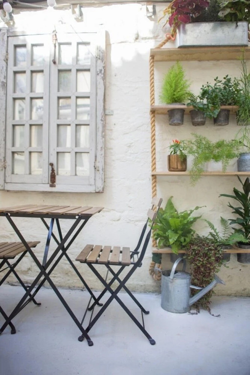 The Courtyard Apartment