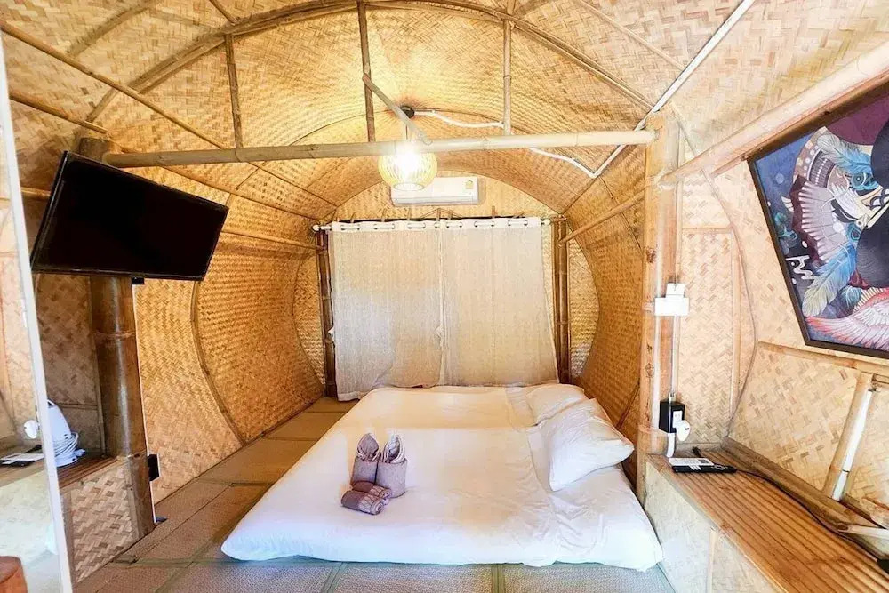 Merlin Hut & Farm
